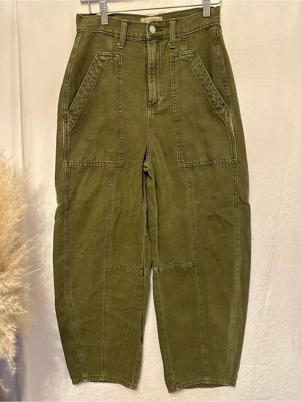 Universal Thread Olive Green Barrel Utility Pants Size 4